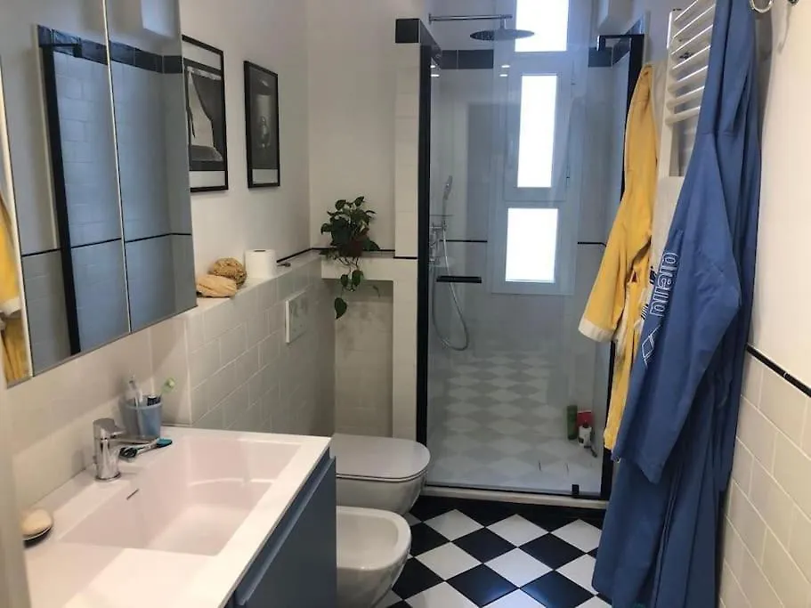 Cozy Apartment In Central Μιλάνο Ιταλία